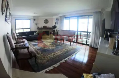 Apartamento de 169m² em moema, 4 quartos, 3 suítes e 3 vagas, lazer e localização excelentes