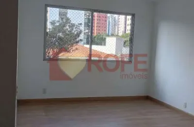 3 dormitórios, 2 banheiros, área de serviço e dependencias.