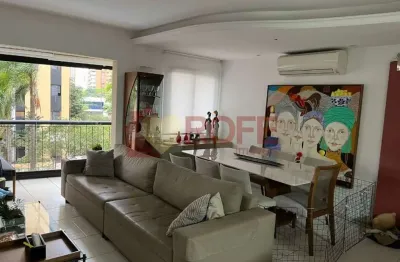 Apartamento amplo com 4 dormitórios e planta inteligente na quadra dos príncipes, moema