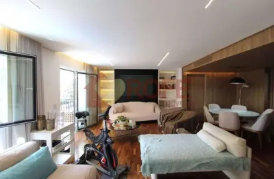 Apartamento reformado com 3 suítes na cobiçada quadra dos príncipes em moema!