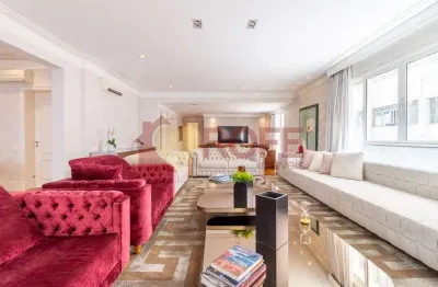 Apartamento alto padrão / 304m² / 4 suítes / 4 vagas / lazer completo