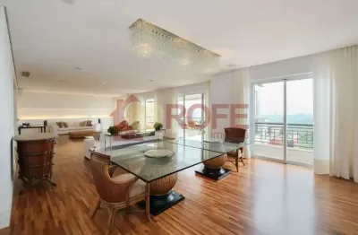 Linda cobertura duplex com vista aberta para o parque ibirapuera.