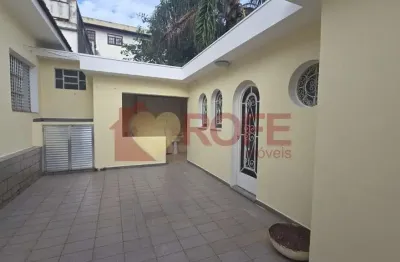 Casa à venda. ótima oportunidade! casa espaçosa em bairro arborizado.