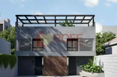 Casa em condomínio fechado na vila olímpia, são 2 suítes, 2 vagas + depósito.