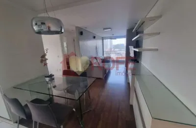 Apartamento com 2 dormitórios, uma suíte, uma vaga de garagem