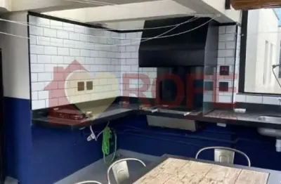 Excelente cobertura à venda, com 3 dormitórios, sendo 1 suíte, 3 vagas, lazer e localização excelent