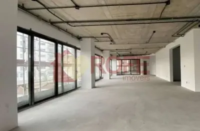 Apartamento de 472m² com 4 suítes no itaim, lazer completo e condomínio luxuoso