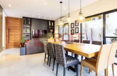 Venda | casa em excelente rua de moema | 250m², sendo 3 suítes e 4 vagas.
