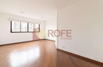 Trata-se de um apartamento localizado no condomínio maison frontenac, situado em moema