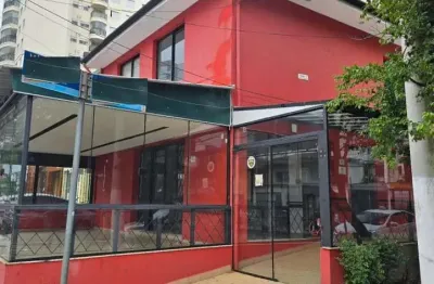 Prédio com 4 salas para alugar na Rua Vieira de Morais, 1822, Campo Belo, São Paulo