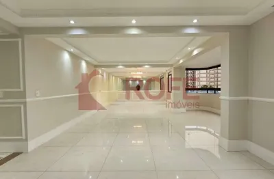 Apartamento com 4 dormitórios, 3 suites, 3 vagas e com 210 m² - moema