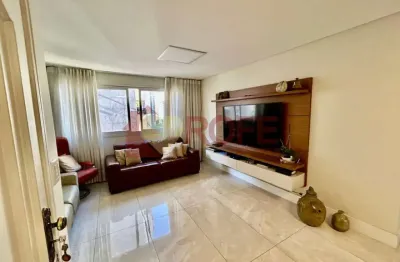 Apartamento com 3 dormitórios, 1 suíte, 2 vagas e com 140 m² - moema