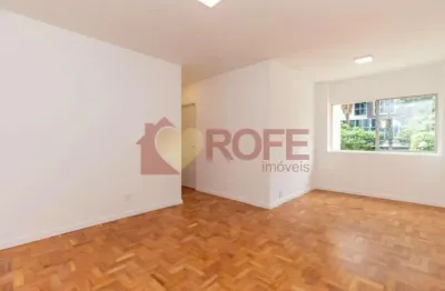 Apartamento de 67m2 totalmente reformado e com projeto arquitetônico na vila olímpia