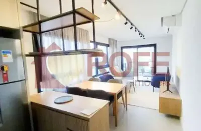 Apto mobiliado ao lado do metrô faria lima com 2 suítes e 2 vagas em pinheiros