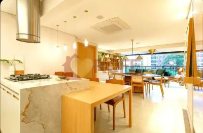 Apartamento de 120 m2 com 3 dorms, sendo 1 suite ,com 2 vagas fixas e lazer completo em Moema