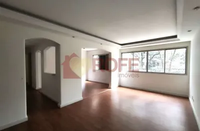 Apartamento 3 dormitórios sendo 1 suíte em moema pássaros fora da rota aérea e perto do metrô.
