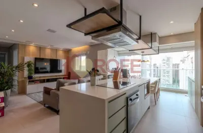 Apartamento Reformado à Venda - 81 m² | 2 Vagas | 1 Suíte | Varanda Integrada