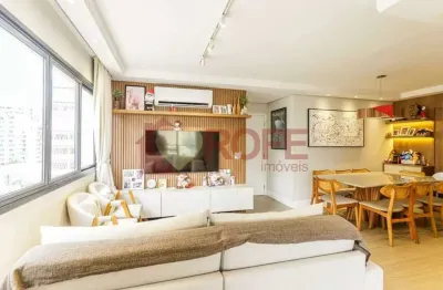 Apartamento com 3 dormitórios, 1 suíte, 2 vagas e com 103m² - Moema