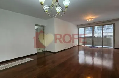 Apartamento com 3 dormitórios, 1 suíte, 1 vaga e com 117m² - Moema
