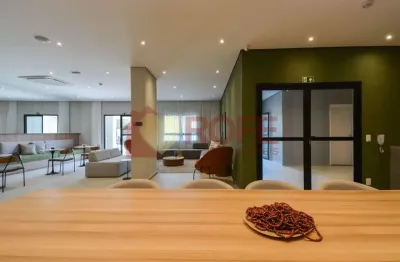 Apartamento em contrapiso à venda em condomínio moderno em Moema!