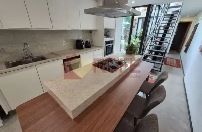 Casa moderna de 129m² geminada em vila no Campo Belo, com 3 dormitórios