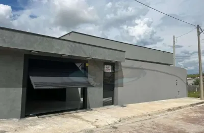 Casa de muito bom gosto!!! Aceita permuta terreno, carrro, aceita propostas!!!