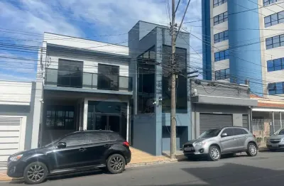 Prédio Comercial com 493m² 02 pisos - Ideal para Escritórios comerciais