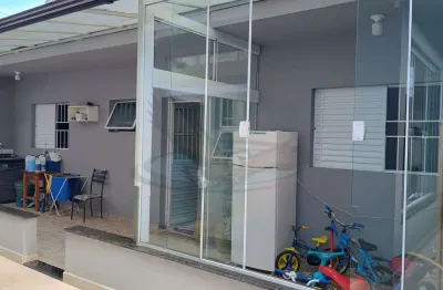 Casa Térrea em Portal Giardino 03 dormitórios sendo 02 suites + edicula