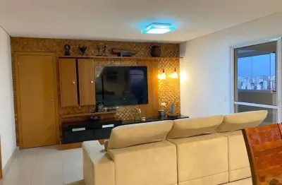 Cobertura com 320m2, 5 quartos, 5 súites, 4 vagas e piscina na varanda no bairro da vila mariana