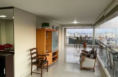 Cobertura com 320m2, 5 quartos, 5 súites, 4 vagas e piscina na varanda no bairro da vila mariana