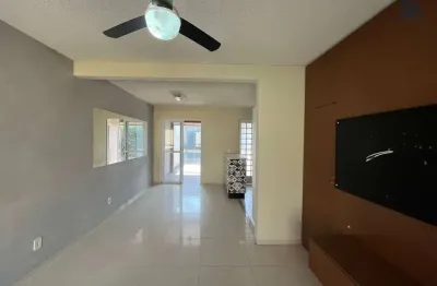 Casa em condomínio fechado com 2 quartos à venda na rodovia joão leme dos santos, 443, condomínio villa flora, votorantim por r$ 468.000