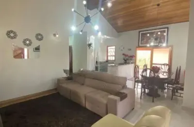 Casa em condomínio fechado com 3 quartos à venda na celso charuri km 2,3, 1, village araçoiaba, araçoiaba da serra por r$ 900.000