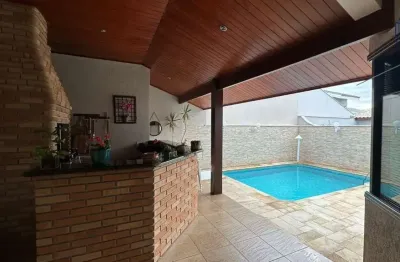 Casa em condomínio fechado com 4 quartos à venda na Rua Paulo Varchavtchik, 1350, Jardim Village Saint Claire, Sorocaba por R$ 1.380.000