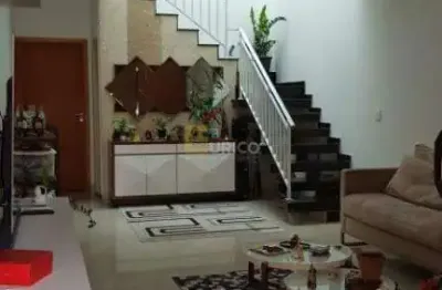 Casa com 3 quartos à venda na Rua Piraçununga, --, Vila Bertioga, São Paulo