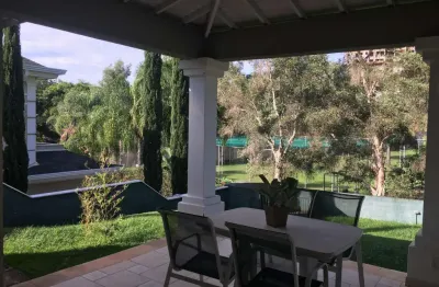 Casa à venda no condomínio residencial terras do paiquere em valinhos/sp
