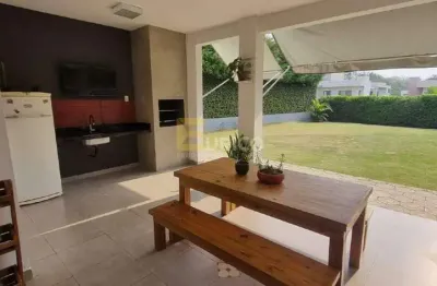 Bela casa a venda no condomínio reserva dos vinhedos em louveira/sp.