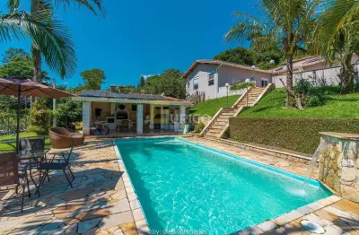 Casa térrea de alto padrão a venda em vinhedo condomínio vale santa fé