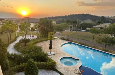 Casa de alto padrão à venda em vinhedo/sp – conforto, elegância e uma vista deslumbrante para o pôr do sol.