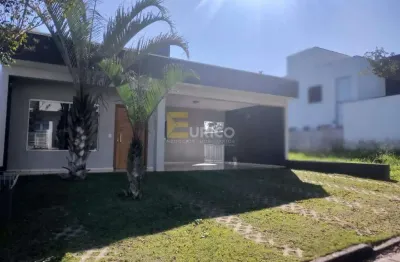 Casa em condomínio à venda no Condomínio Portal do Bosque em Louveira/SP
