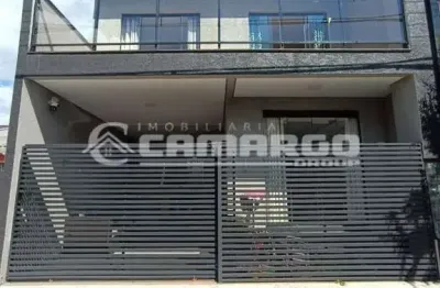 Lindíssimo sobrado 160m2 em condominio fechado sitio cercado