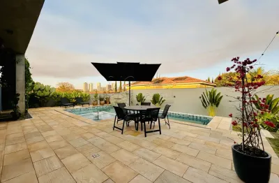 Casa térrea de 386m² com 03 suítes à venda em condomínio - royal park