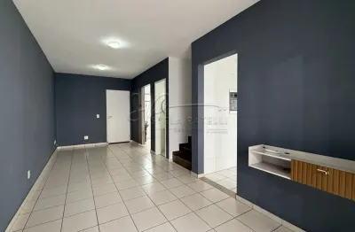 Casa sobrado de 105m² com 03 quartos à venda em condomínio - Vila do Golf