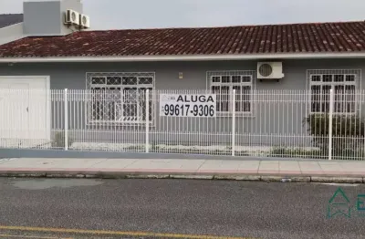 Casa com 4 quartos para alugar na Rua Nove de Julho, 1103, Ipiranga, São José