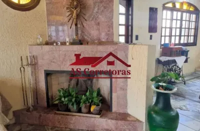 Parque dos Príncipes: 4 quartos, 4 suítes, 3 salas, 6 banheiros, 4 vagas de garagem.