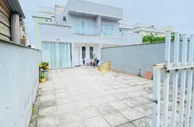 Sobrado com 4 dormitórios à venda, 129 m² por R$ 720.000 - Bombas - Bombinhas/SC