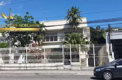 Casa com 5 quartos à venda no Centro, São Gonçalo 