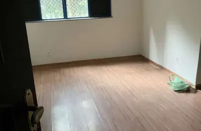 Apartamento com 2 quartos para alugar no Mutondo, São Gonçalo 