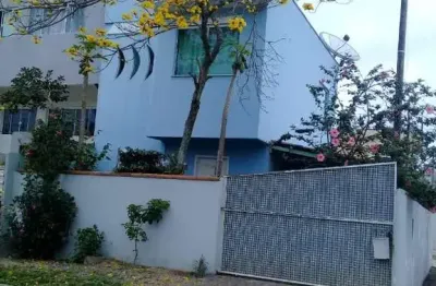 Casa com 2 quartos à venda no Centro, Camboriú 