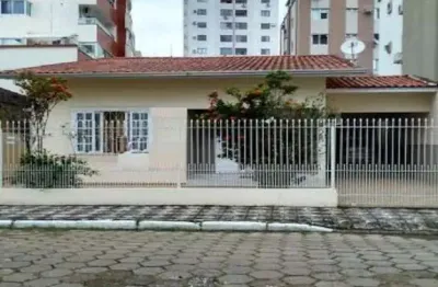 Casa com 4 dormitórios à venda,250.00 m , centro, balneario camboriu - sc