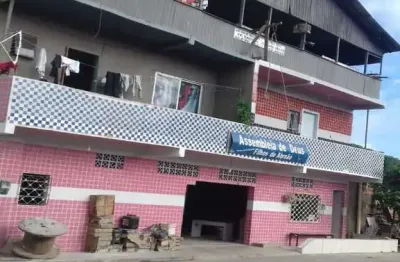 Prédio de 03 andares a venda com 12 apartamentos + 03 salas comerciais.